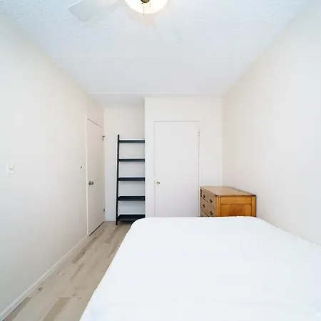 Awesome 3 Bedroom Unit In Nyc! New York
