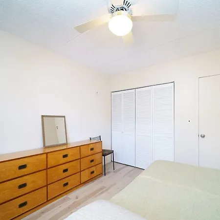 Awesome 3 Bedroom Unit In Nyc! * New York
