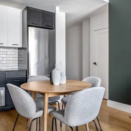 Monthly Nyc Rentals- Modern 3 Bedroom Unit * New York