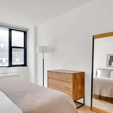 Monthly Nyc Rentals- Modern 3 Bedroom Unit