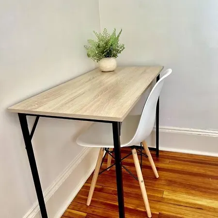 Apartment Modern - 3 Bedrooms, 2 Bathrooms New York