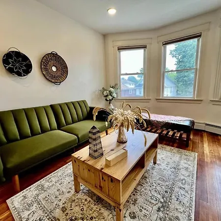 Apartment Modern - 3 Bedrooms, 2 Bathrooms New York