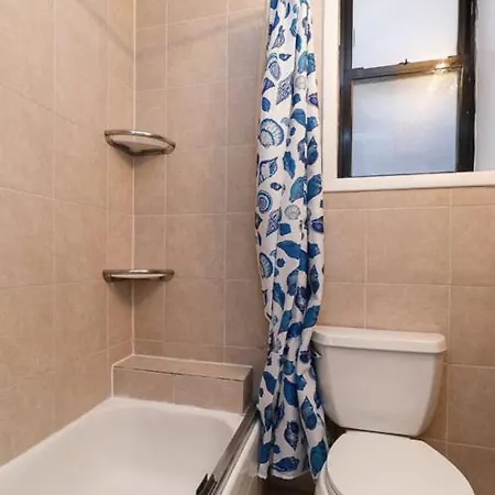 Lovely 3 Bedroom Apt In Nyc