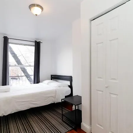 Apartment Lovely 3 Bedroom Apt In Nyc *