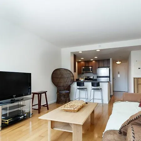 Lovely 3 Bedroom Apt In Nyc Apartment *