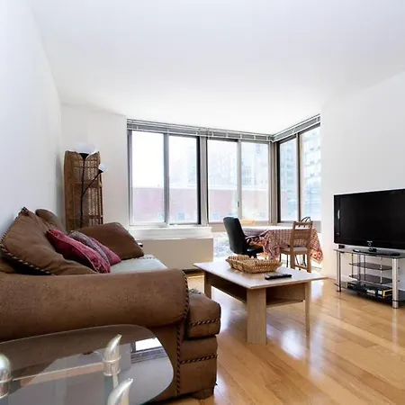 Lovely 3 Bedroom Apt In Nyc Apartment *