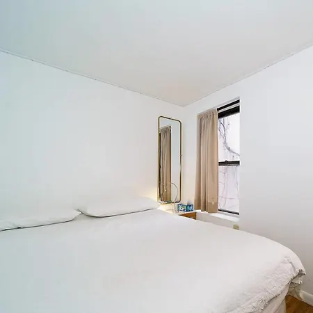 Beautiful 3 Bedroom 1 Bath Unit New York