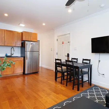 Beautiful 3 Bedroom 1 Bath Unit Apartment