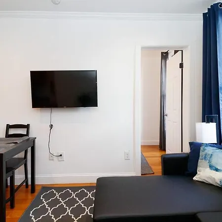 Beautiful 3 Bedroom 1 Bath Unit New York