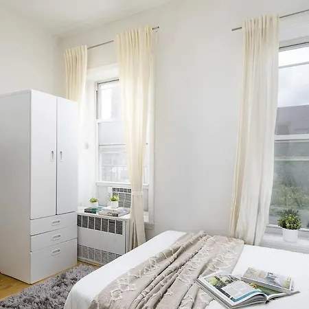 Apartment Spacious 3 Bedroom 1ba New York