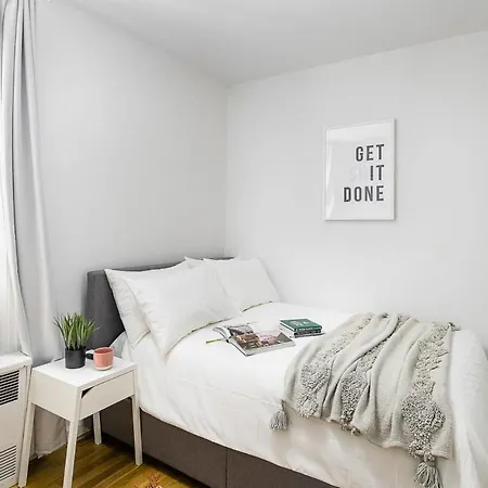 Spacious 3 Bedroom 1ba * New York