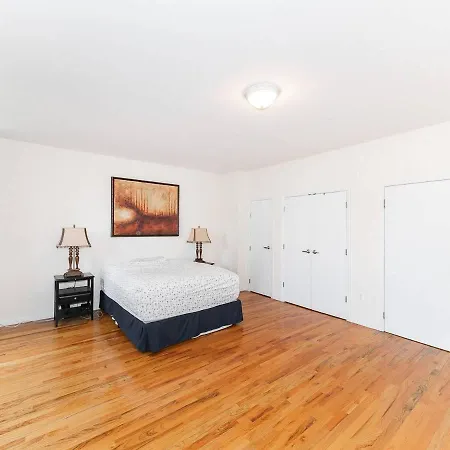 Spacious 3 Bedroom 1ba *