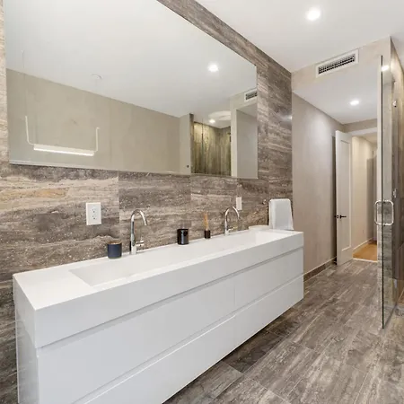 Apartment Luxurious Harlem With Modern Amenities, Outdoor Patio! New York