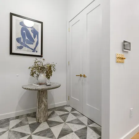 Luxurious Harlem With Modern Amenities, Outdoor Patio!