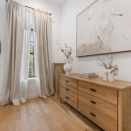 Luxurious Harlem With Modern Amenities, Outdoor Patio! Apartment *