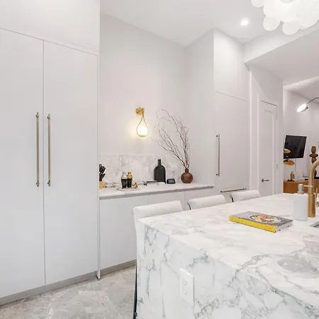Luxurious Harlem With Modern Amenities, Outdoor Patio! Apartment New York
