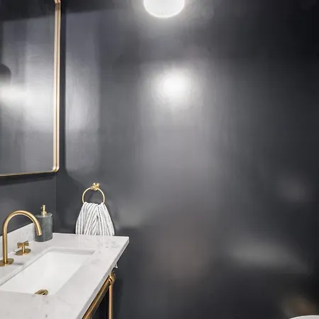 Luxurious Harlem With Modern Amenities, Outdoor Patio! New York