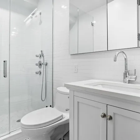 Upper Eastside 3bd 1ba Gem *