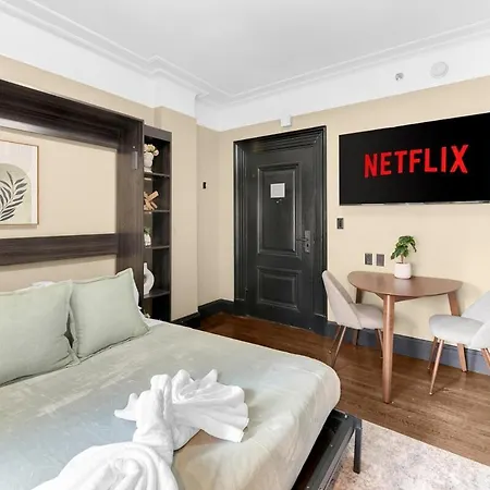 Highly Desired Times Square With Gym Apartment