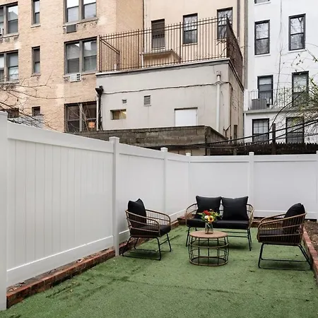 317-1d New 2br Duplex Wd Private Backyard Apartment
