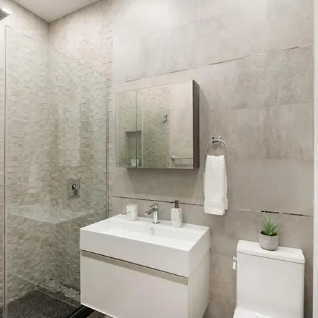 Apartment 317-1d New 2br Duplex Wd Private Backyard