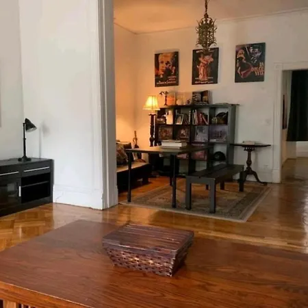 Private In East Village Homestay *