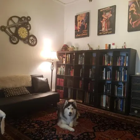Private In East Village