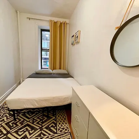 Monthly Nyc Rentals- Beautiful 3 Bedroom Unit