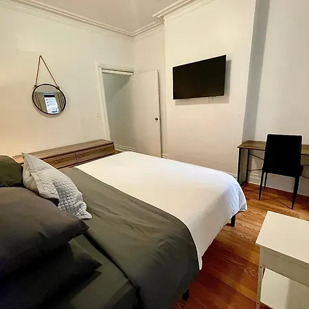 Monthly Nyc Rentals- Beautiful 3 Bedroom Unit Apartment