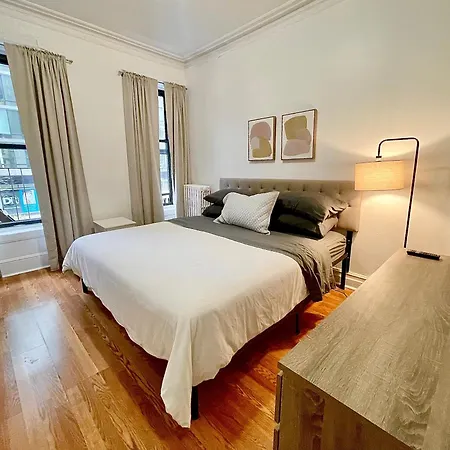 Apartment Monthly Nyc Rentals- Beautiful 3 Bedroom Unit
