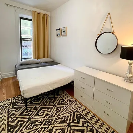 Apartment Monthly Nyc Rentals- Beautiful 3 Bedroom Unit *
