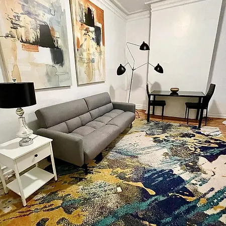 Monthly Nyc Rentals- Beautiful 3 Bedroom Unit * New York