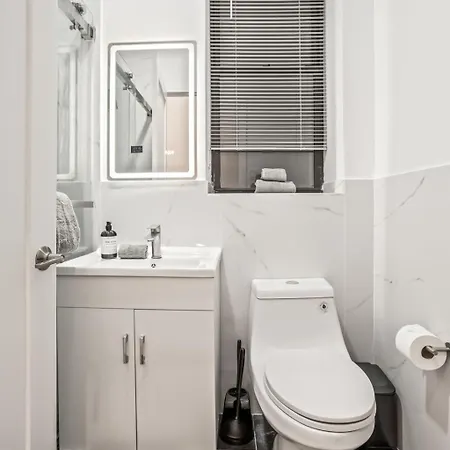 Relaxing 3br 1bath * New York