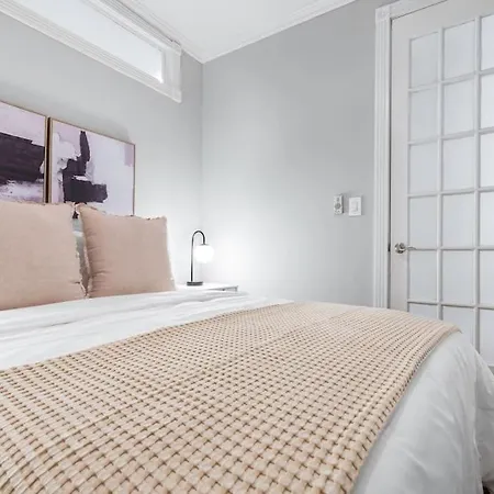 Gorgeous & Bright 3bdr & 1bth In Midtown Manhattan *
