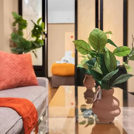 Apartment Stunning In Heart Of With Gym & *