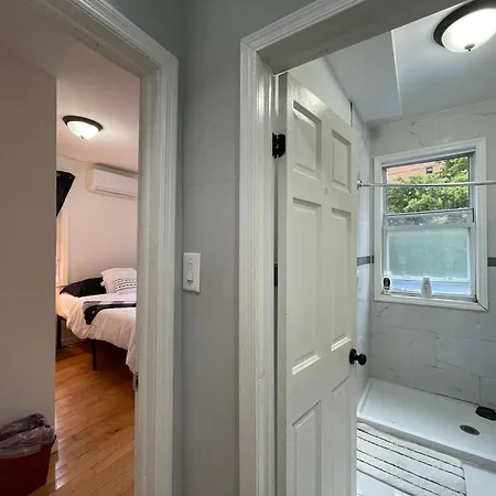 Jhon House * New York