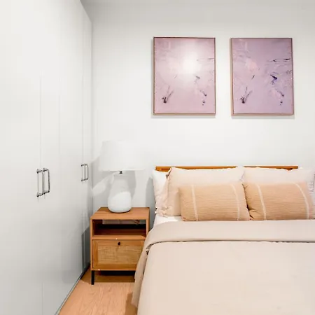 Stylish 2br 1bath Escape Located Near Washington Square Park And Greenwich Village * New York