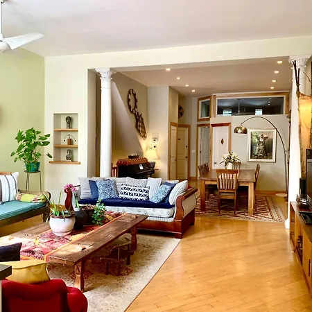 Homestay 2 Bedrooms With One Private Bathroom In Lovely *