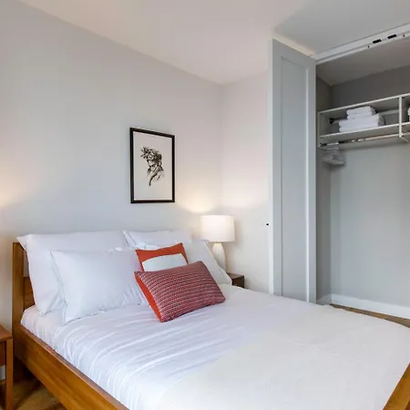 Apartment In Hells Kitchen W Gym Pool Nr The Subway Nyc-250