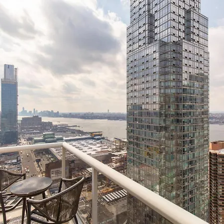 Apartment In Hells Kitchen W Gym Pool Nr The Subway Nyc-250 *