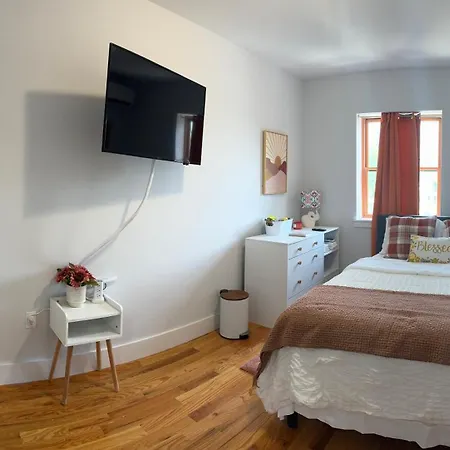 Bed & Breakfast Cozy And Peaceful In Brooklyn *