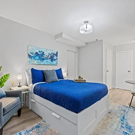 Location Walk To Times Square Apartment New York