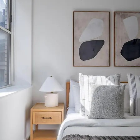 2 Bed 1 Bath Magnificent New York