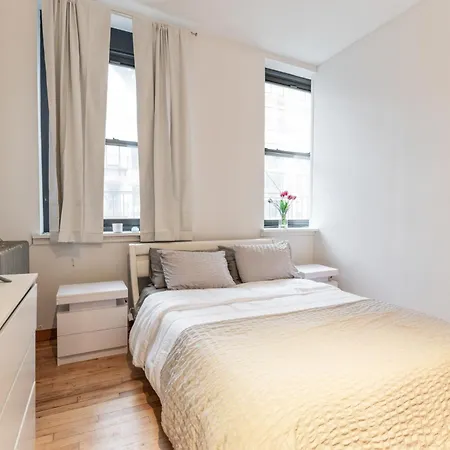 Monthly Nyc Rentals- Modern 4 Bedroom Unit Apartment *