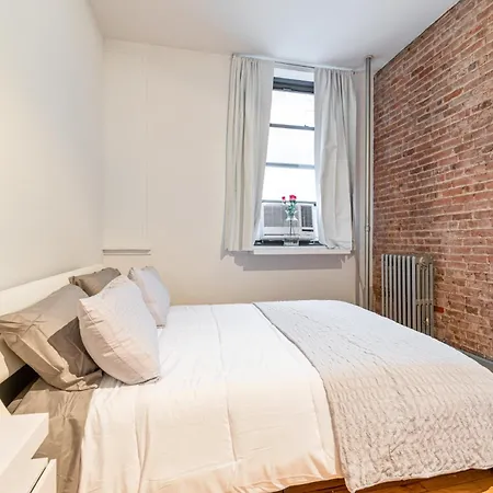 Monthly Nyc Rentals- Modern 4 Bedroom Unit