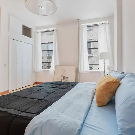 Apartment Monthly Nyc Rentals- Modern 4 Bedroom Unit *
