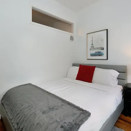 Stylish 2 Bedroom Unit Apartment