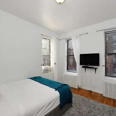 Stylish 2 Bedroom Unit * New York
