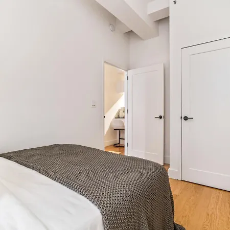 Designer 2 Bd Apt In Wall St Apartment New York