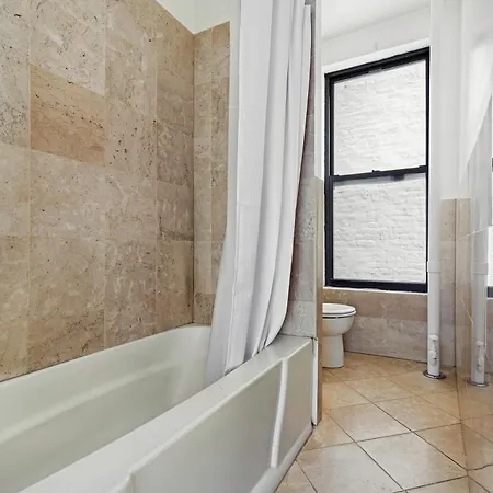 Monthly Nyc Rentals- Beautiful 3 Bedroom Unit Apartment *